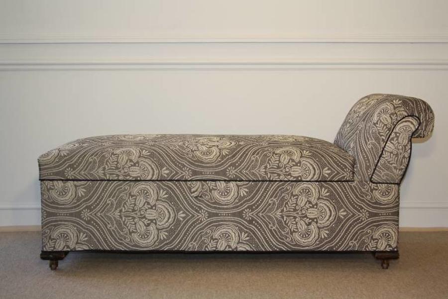 Late Victorian chaise longue with storage compartment. English c1900