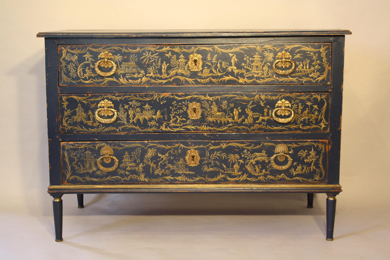 Dark blue Chinoiserie chest of drawers