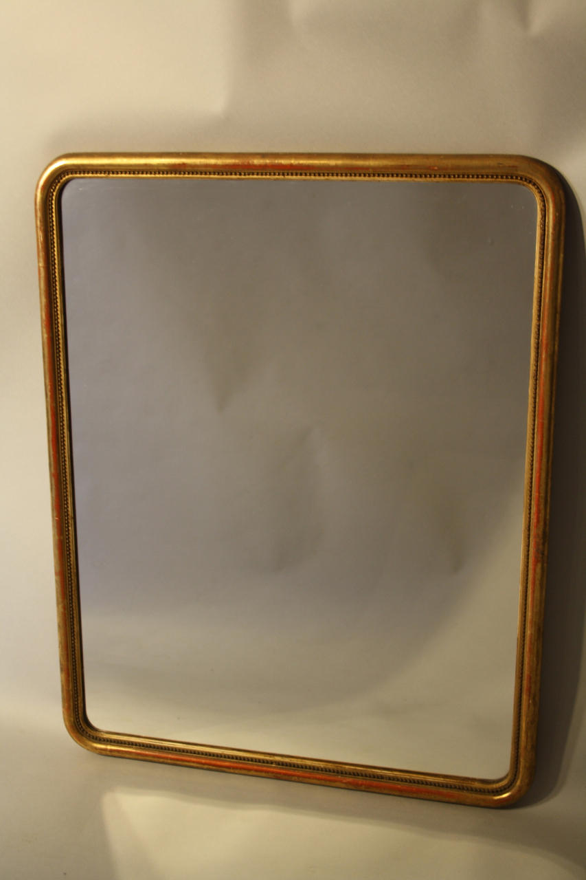 Small curved mirror
