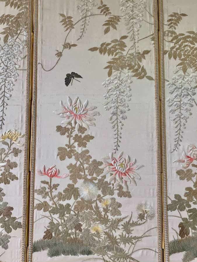 Chinese embroidered folding screen